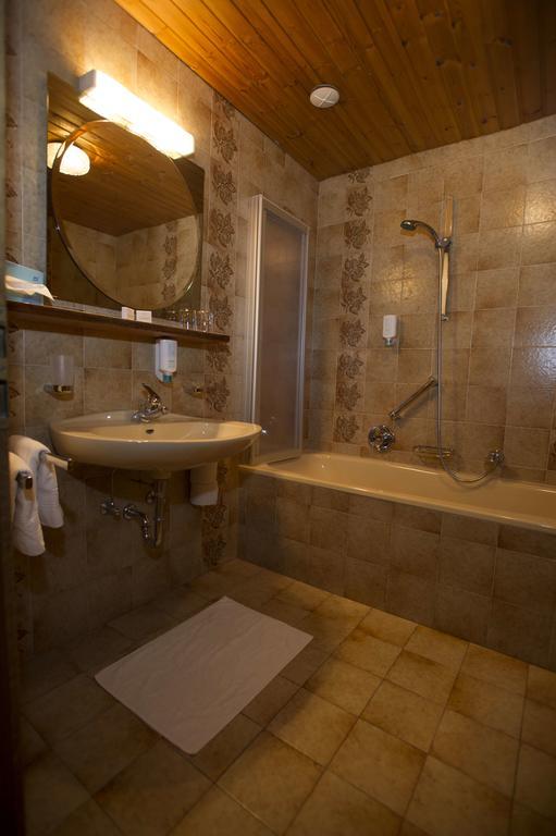 Mondschein Hotel 3*